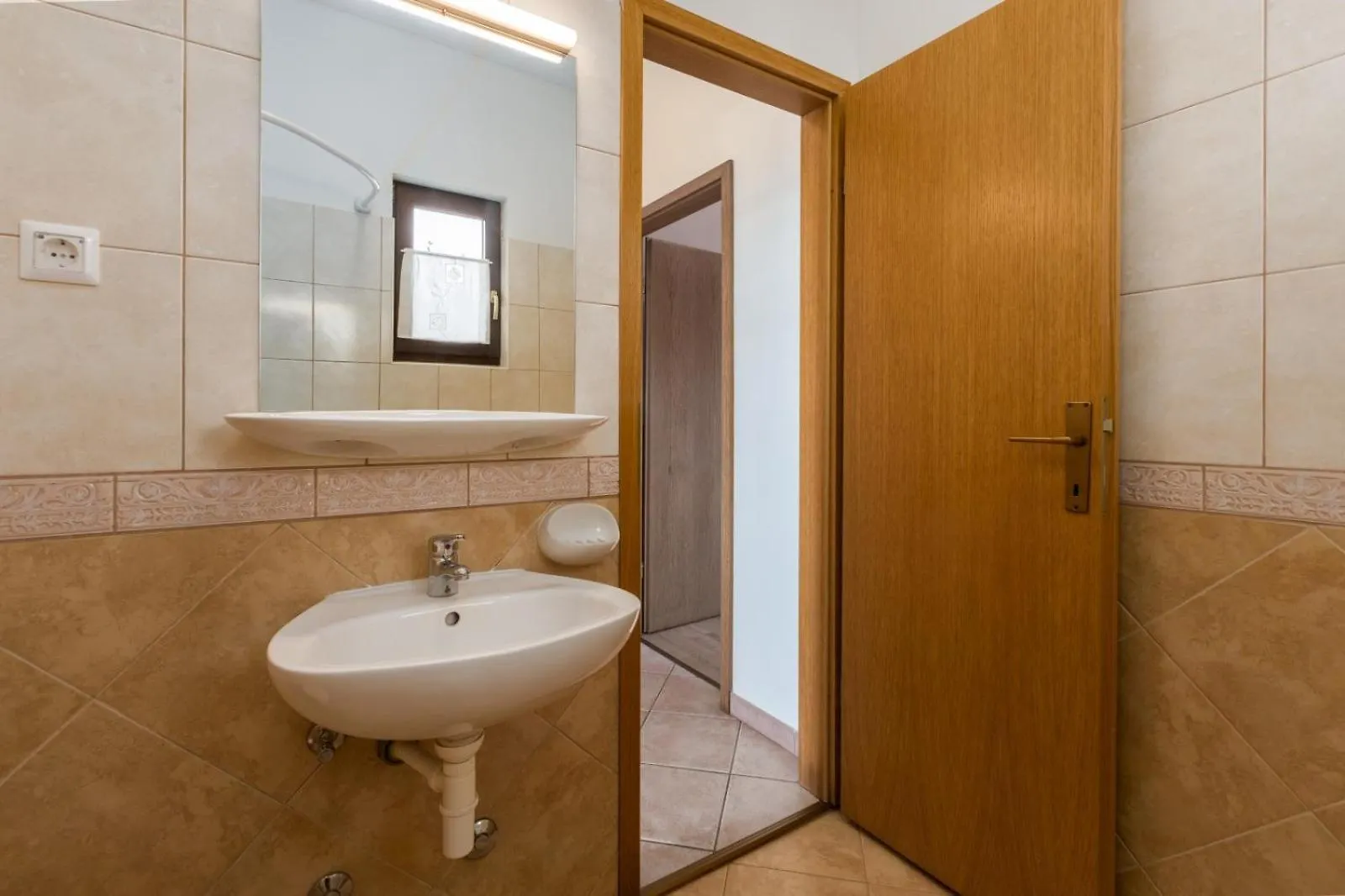 Apartment Damjan Kastelir